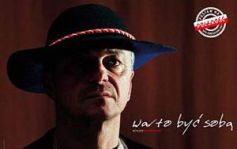 plakat "Warto być sobą"